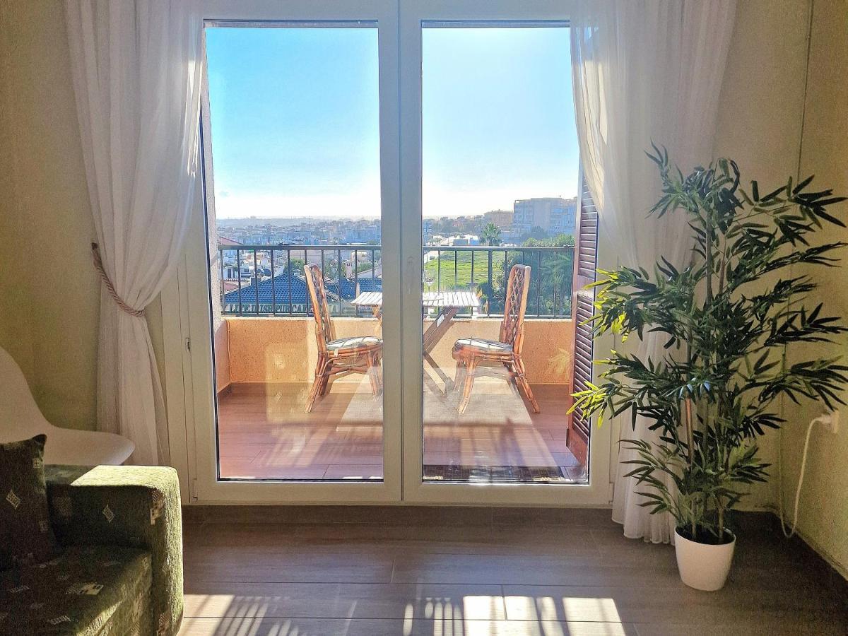 Cozy Apartment With Sea View Торевьиа Экстерьер фото